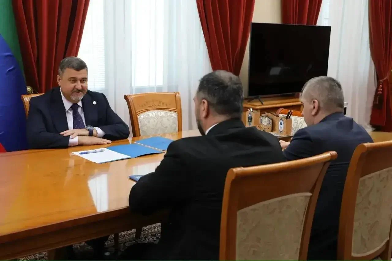 Врио Главы РД встретился с участниками второго потока программы «Время героев»