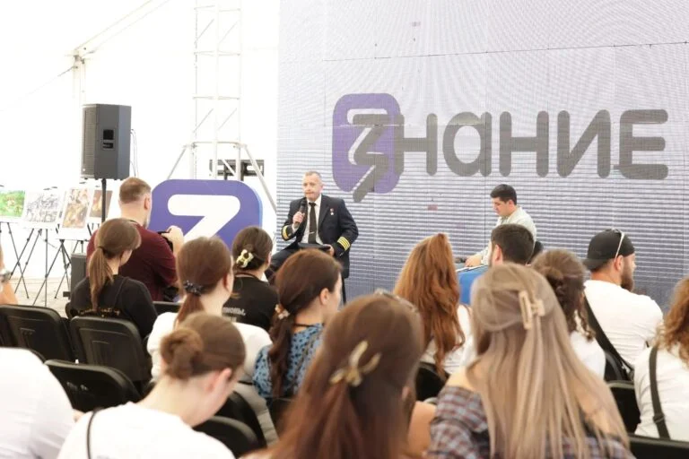 Лекторы Общества «Знание» собрали порядка 1000 участников на форуме «Каспий»