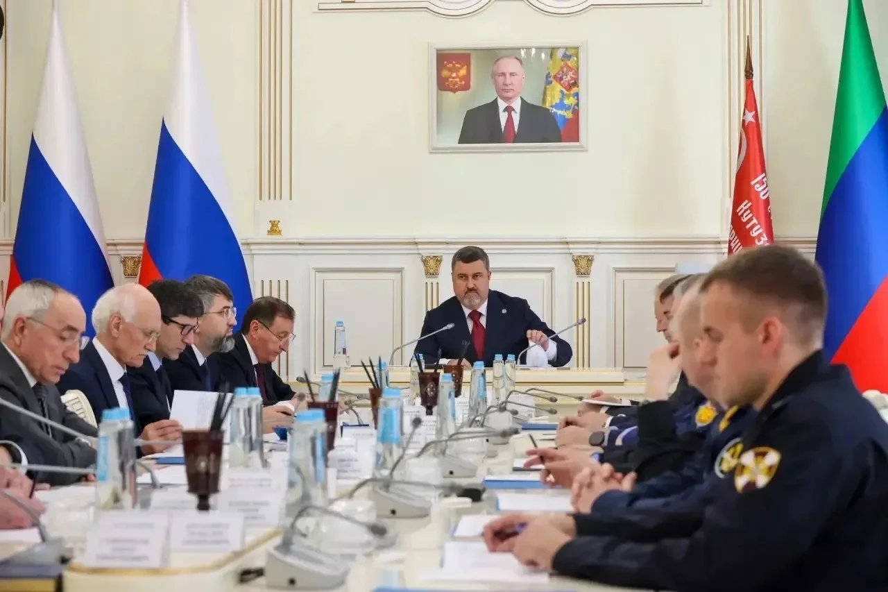 Глава РД провёл объединённое заседание призывной комиссии и Оперативного штаба Дагестана