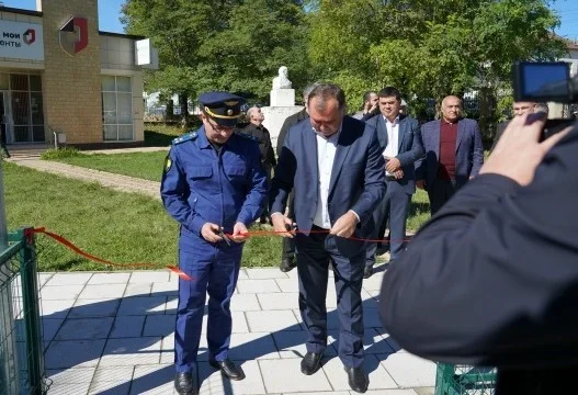 В Хиве открыли по нацпроекту новый благоустроенный сквер