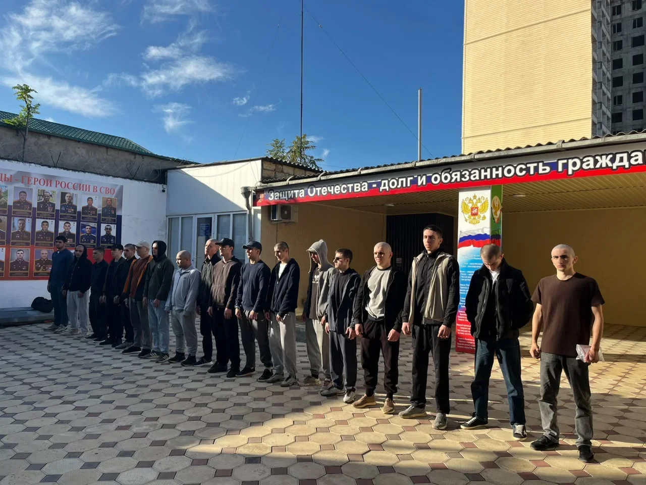 На службу Родине: из Дербента и района проводили еще 38 новобранцев