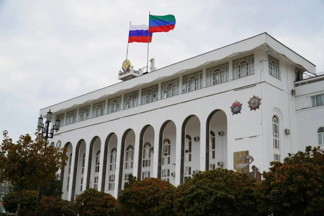 Правительство РД сложило полномочия