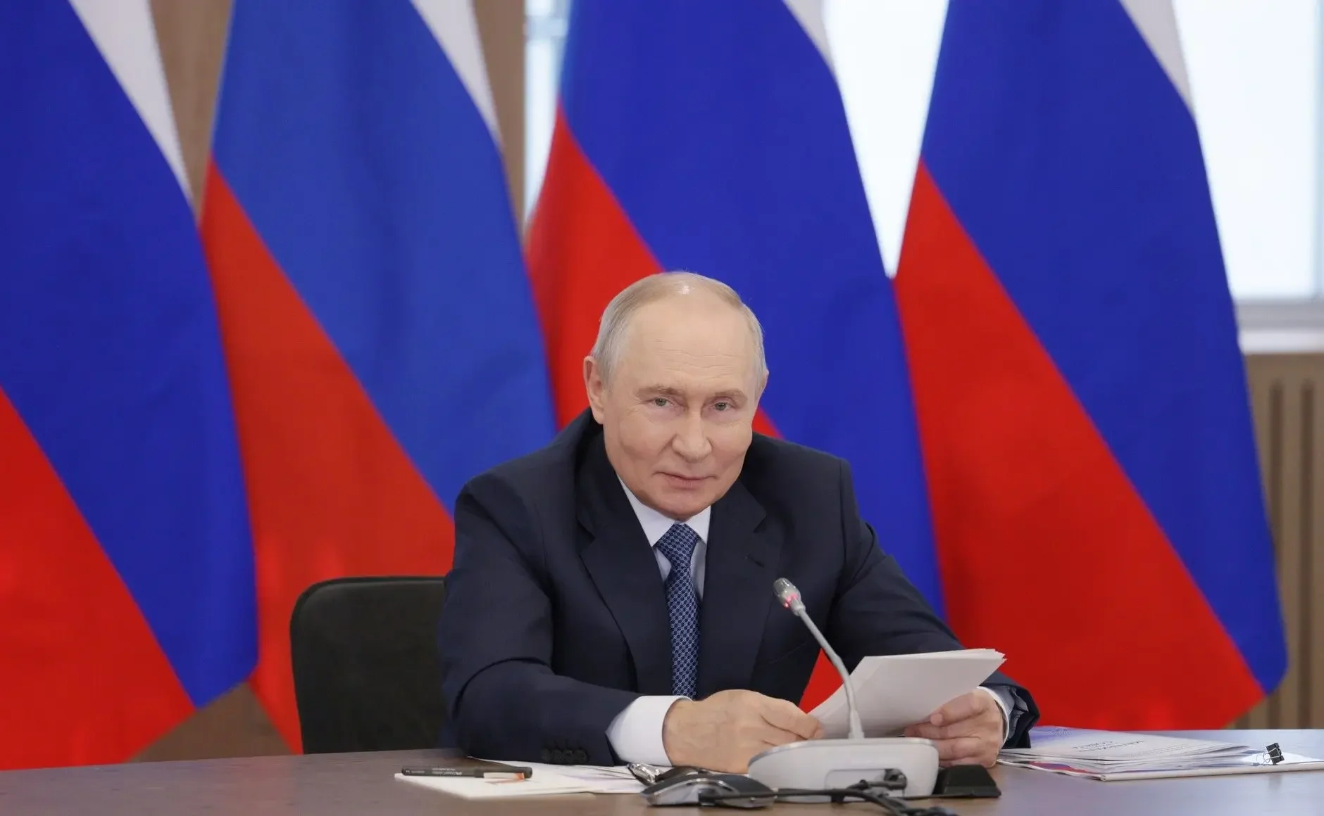 Владимир Путин подписал указ о присвоении почётных званий ряду жителей Дагестана