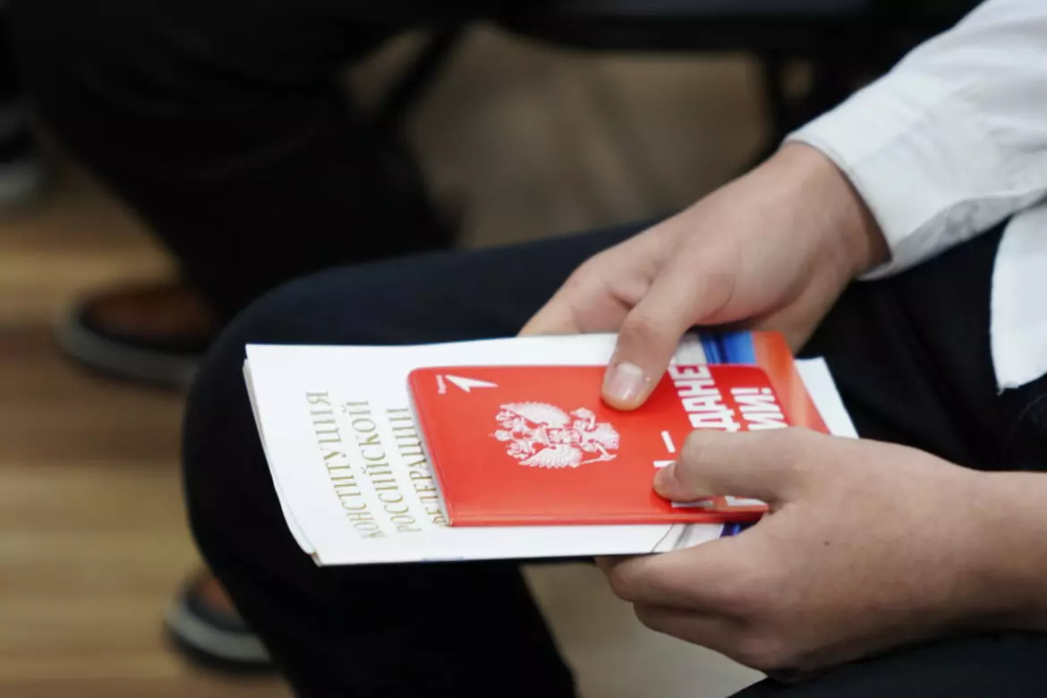 В рамках акции Движения Первых «Мы – граждане России» юные дагестанцы впервые получили паспорта 