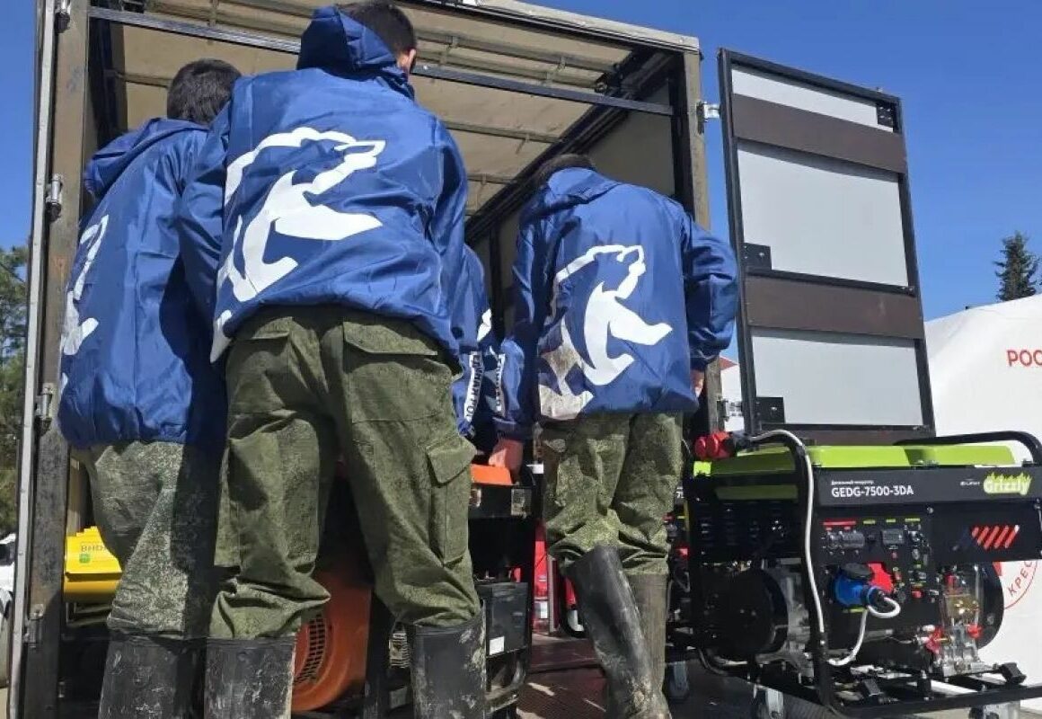 «Единая Россия» направила в пострадавшие районы Дагестана 320 тонн гумпомощи