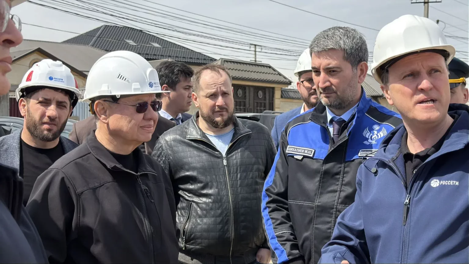 Ирек Файзуллин осмотрел пострадавшие объекты инфраструктуры в РД