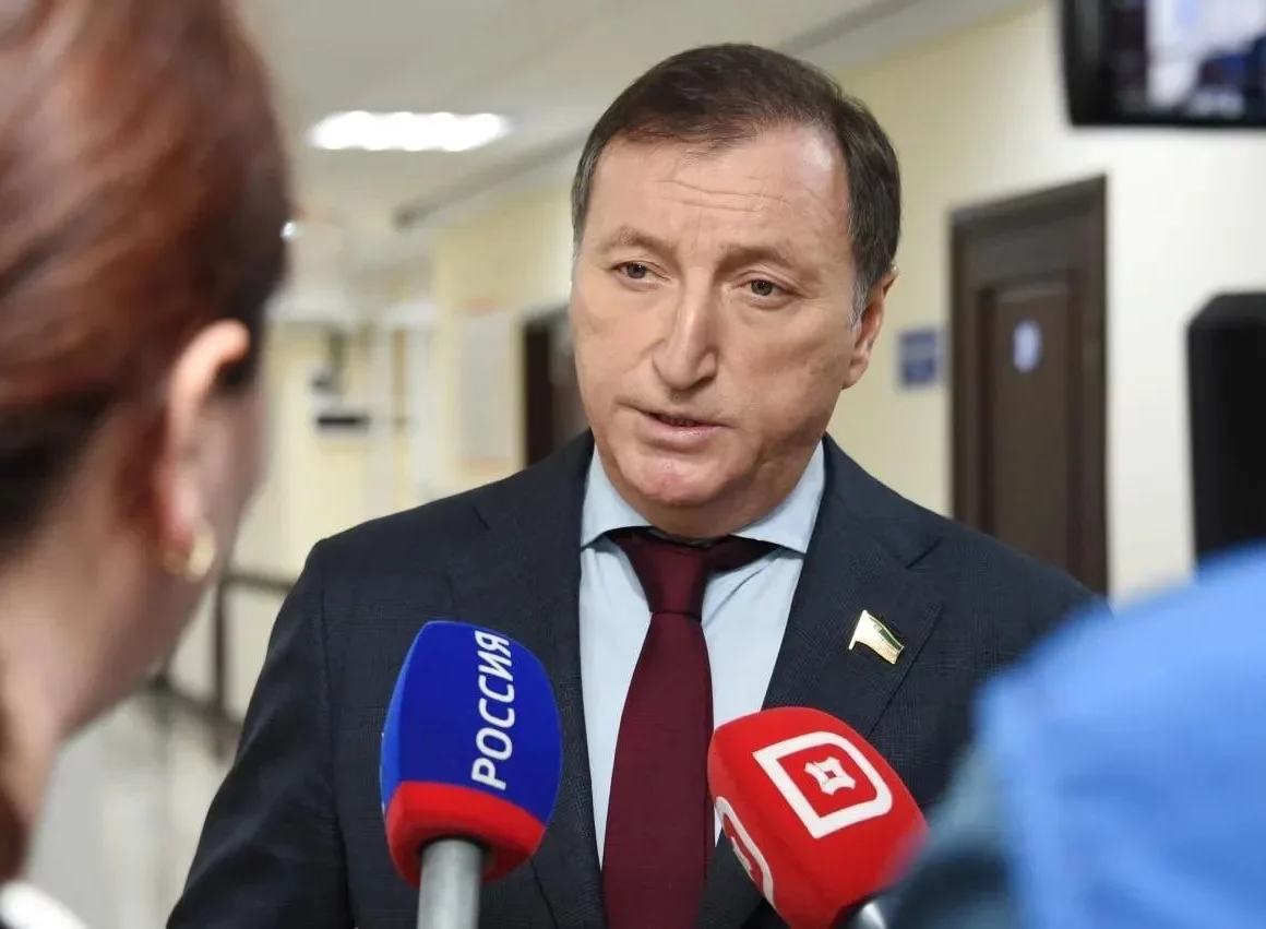 Спикер парламента РД вошел в топ-10 медиаактивных руководителей законодательных органов РФ
