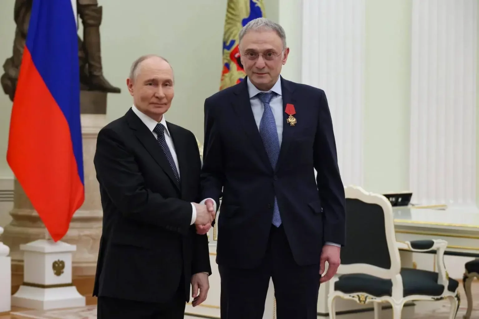 Владимир Путин наградил Сулеймана Керимова орденом «За заслуги перед Отечеством» IV степени