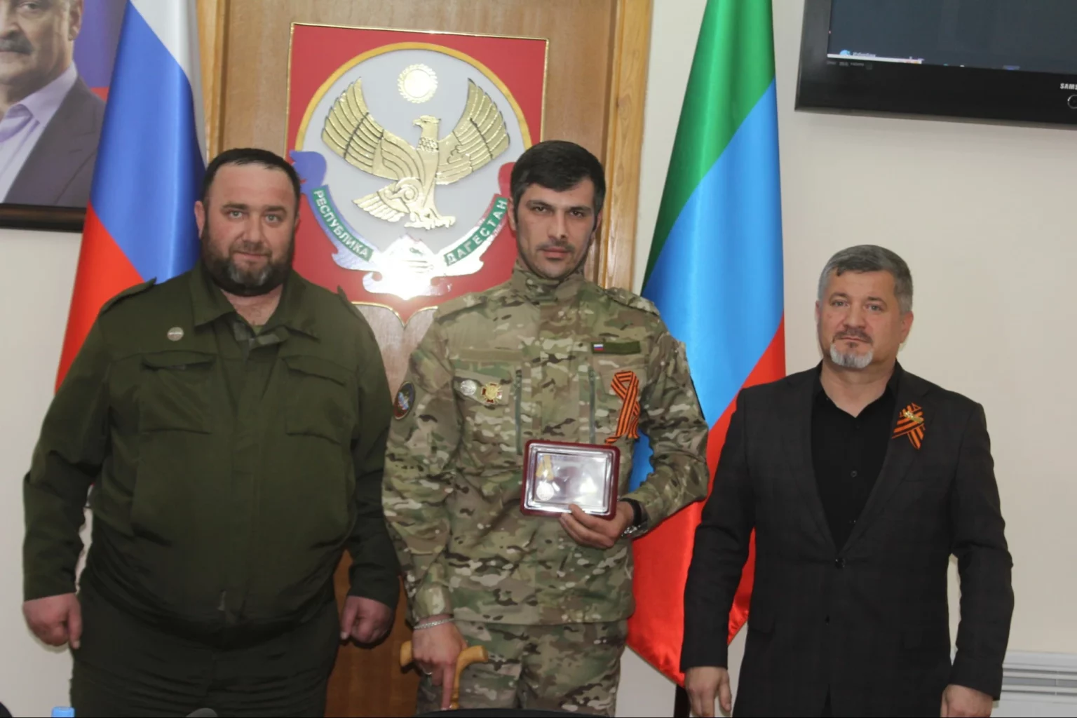 В Избербаше наградили ветеранов СВО и участников гуманитарных миссий
