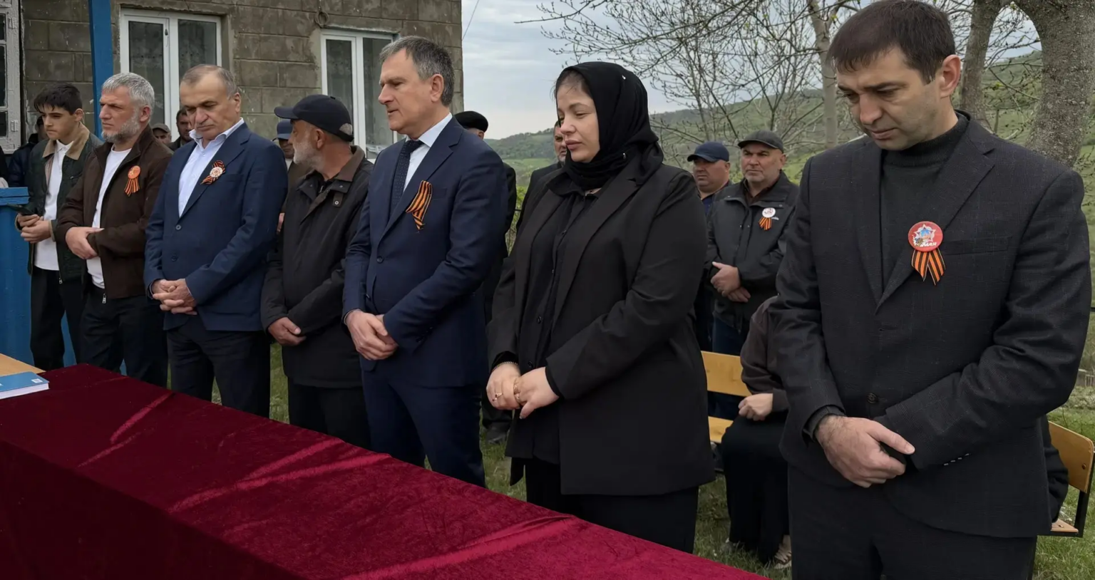 В канун Дня Великой Победы в Сулейман-Стальском районе увековечили память Героя России