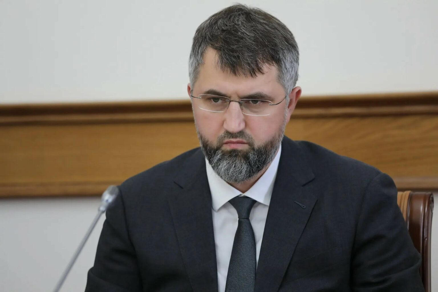 Глава кабмина РД поздравил дагестанцев с Днем России