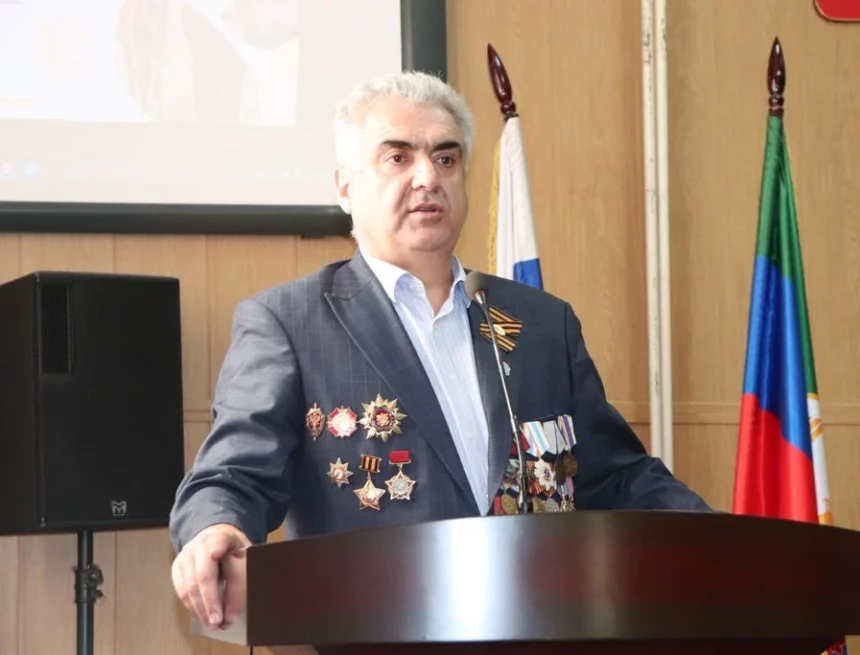 Магомед Хадулаев получил назначение на пост общественного помощника руководителя РД