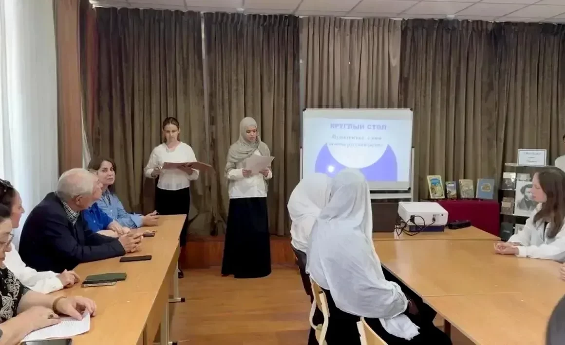 Будущие социальные работники ДГПУ освоили на практике формы устройства детей-сирот