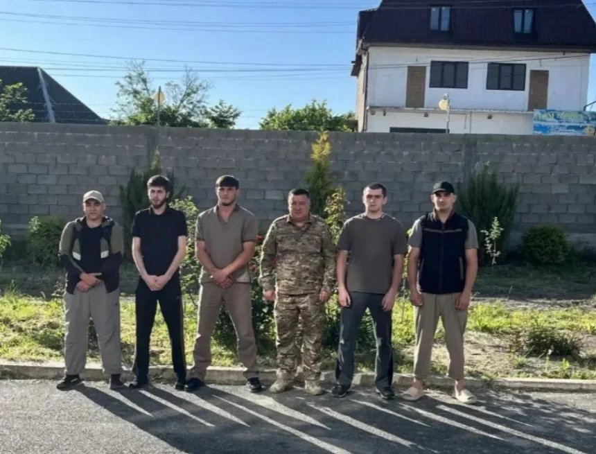 Очередная группа ребят отправилась из Магарамкентского района на службу в армии