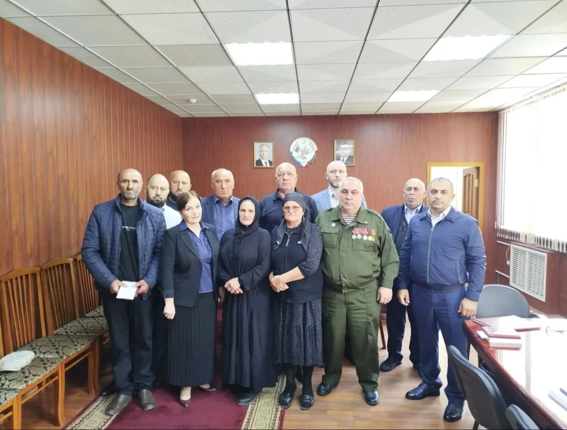 В Курахском районе родителям погибших участников СВО вручили государственные награды